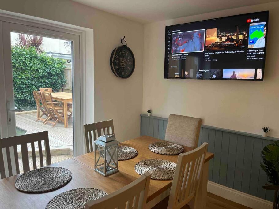 Newly Renovated 3 Bedroom Victorian Detached House Bournemouth Exterior photo